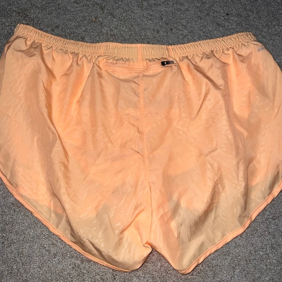 NWT Nike Running Shorts XL - Picture 3 of 5